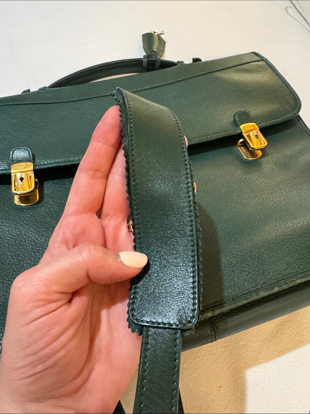 Vintage Gucci Green Leather Briefcase with Gold Hardware - Picture 6 of 6